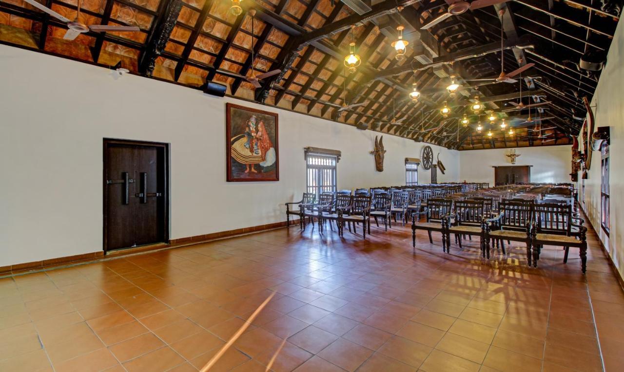 Treebo Premium Travancore Palace Cherthala Alappuzha Esterno foto