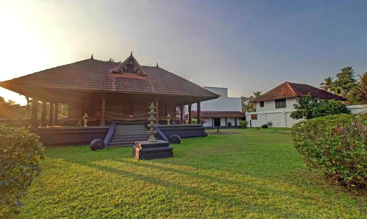 Treebo Premium Travancore Palace Cherthala Alappuzha Esterno foto