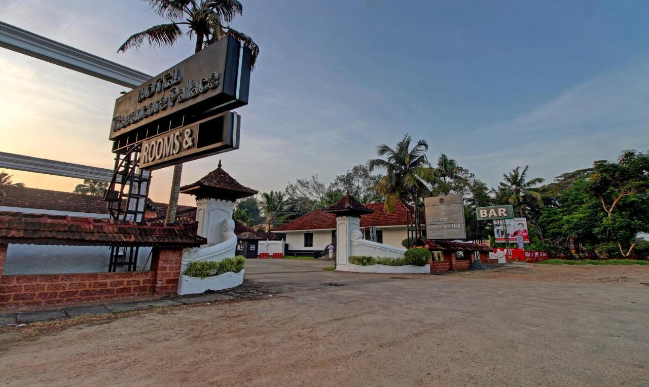 Treebo Premium Travancore Palace Cherthala Alappuzha Esterno foto