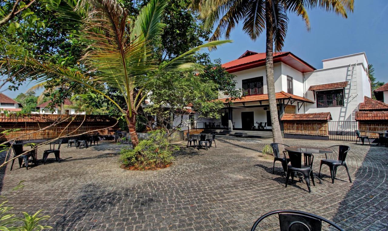 Treebo Premium Travancore Palace Cherthala Alappuzha Esterno foto