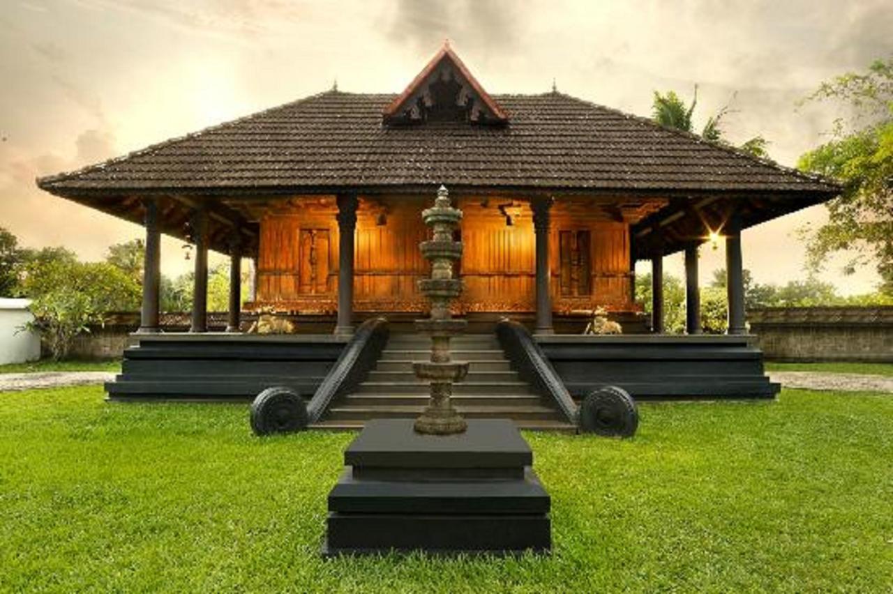 Treebo Premium Travancore Palace Cherthala Alappuzha Esterno foto