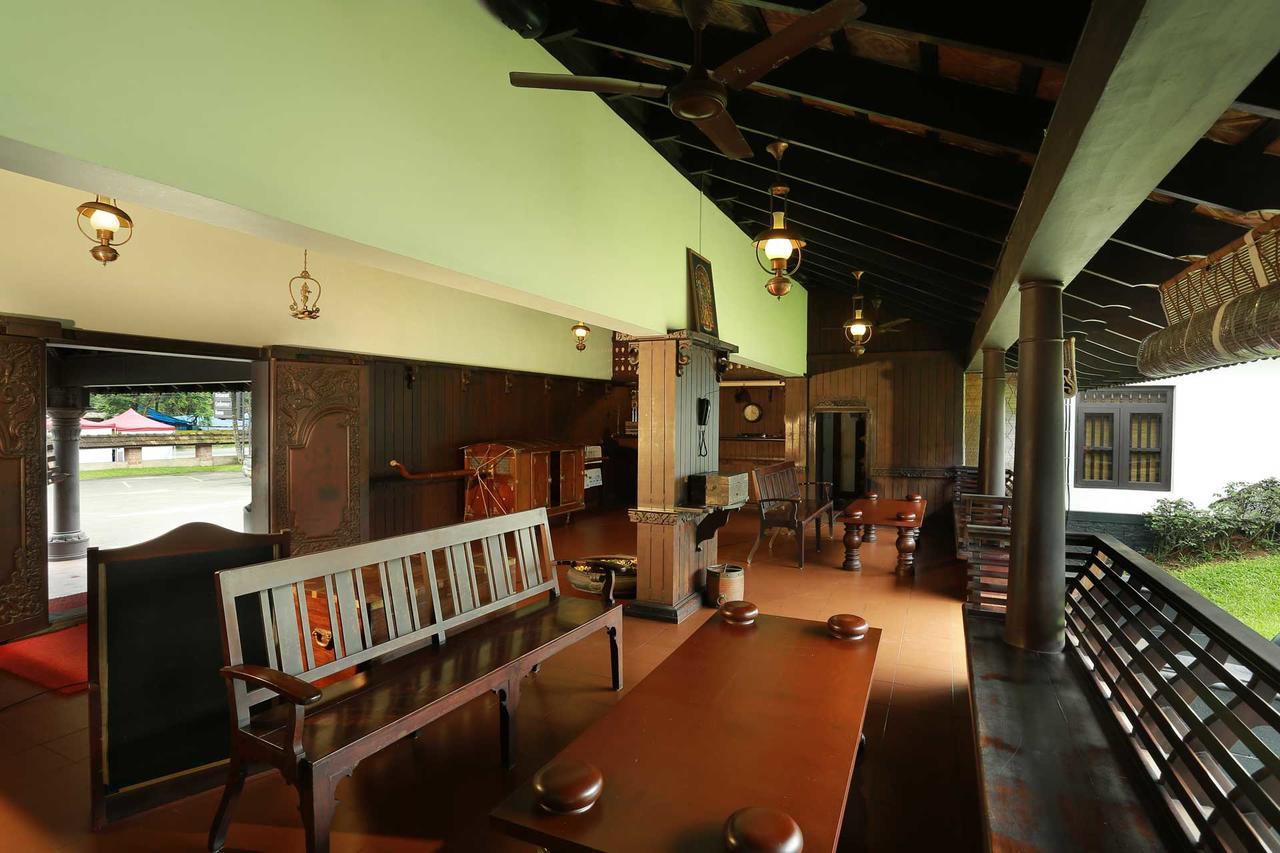 Treebo Premium Travancore Palace Cherthala Alappuzha Esterno foto