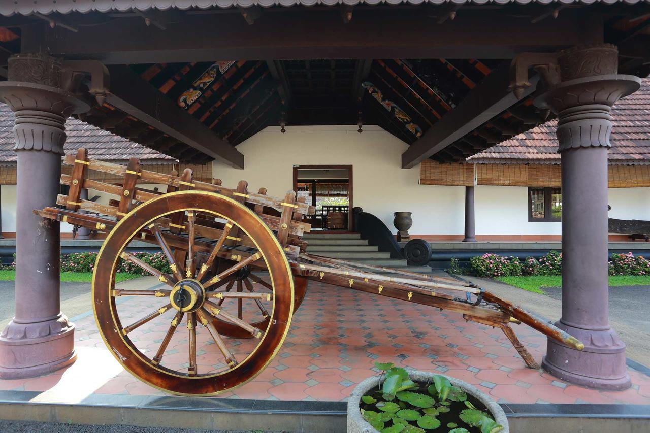Treebo Premium Travancore Palace Cherthala Alappuzha Esterno foto
